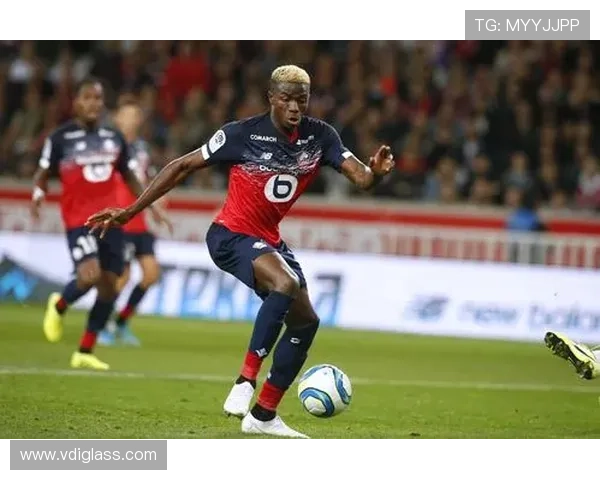 奥斯梅恩与伊萨克:身体流与技术流前锋风格对比分析 奥斯梅恩与伊萨克:身体流与技术流前锋风格对比分析