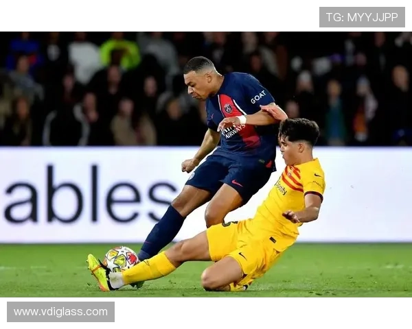 德布劳内 vs 哈维:时代中场的风格对比 德布劳内 vs 哈维:时代中场的风格对比