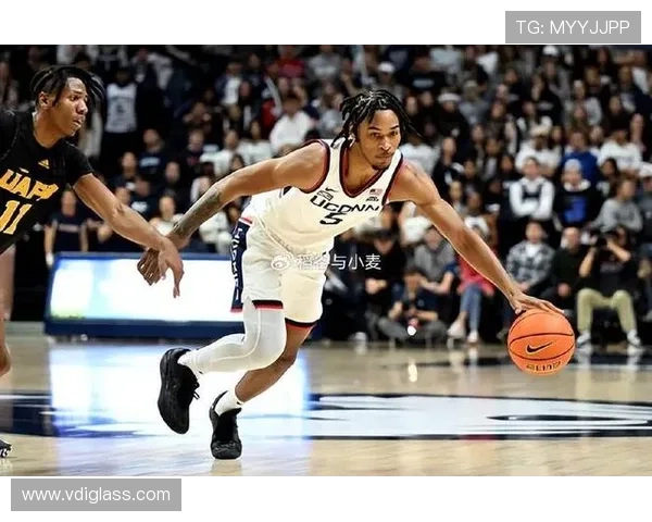 斯蒂芬·卡斯尔突破能力提升显著 打造球队关键得分点